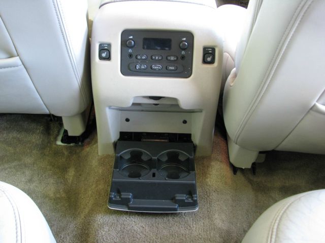 Cadillac Escalade ESV 2003 photo 14