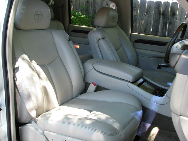 Cadillac Escalade ESV 2003 photo 29