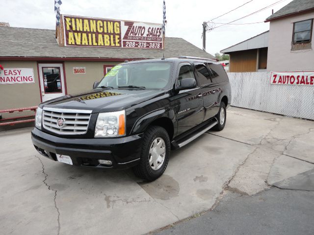 Cadillac Escalade ESV 2004 photo 2