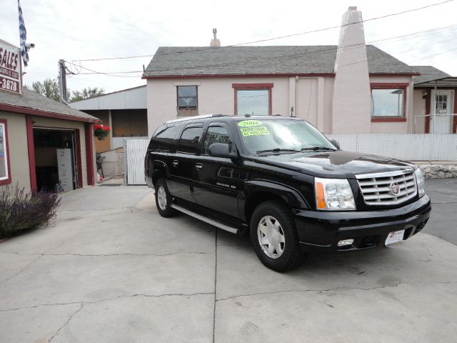 Cadillac Escalade ESV 2004 photo 3