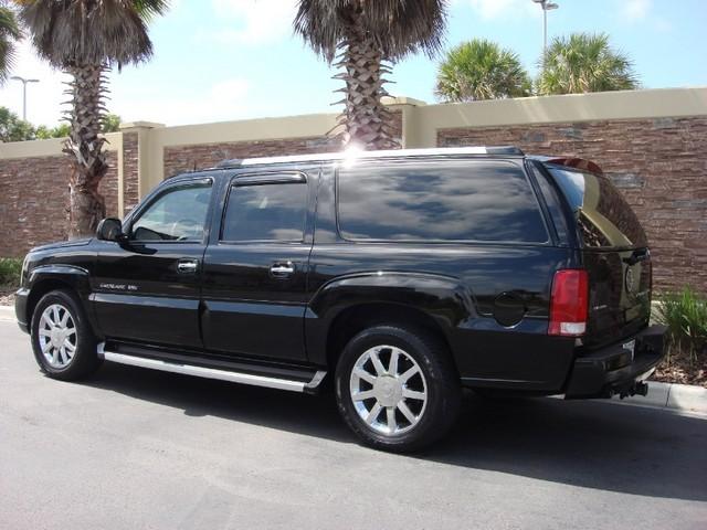 Cadillac Escalade ESV 2004 photo 1