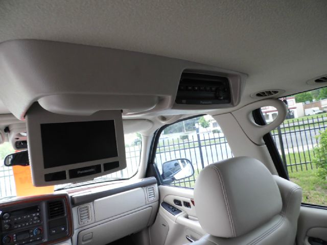 Cadillac Escalade ESV 2004 photo 6