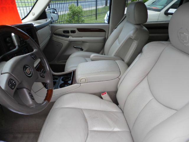 Cadillac Escalade ESV 2004 photo 7