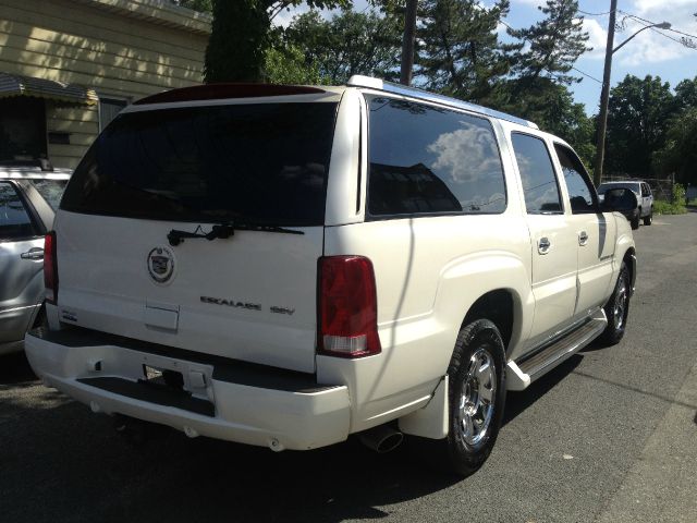 Cadillac Escalade ESV 2004 photo 1