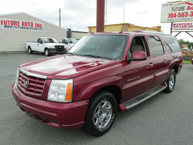 Cadillac Escalade ESV 2004 photo 2