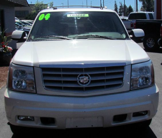 Cadillac Escalade ESV 2004 photo 3