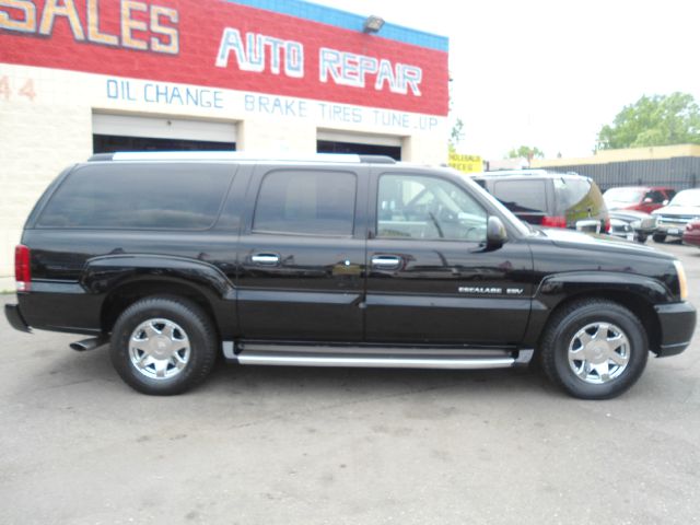 Cadillac Escalade ESV 2004 photo 3