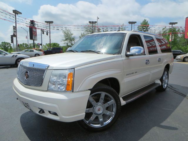 Cadillac Escalade ESV 2004 photo 13