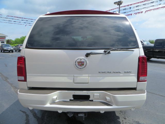 Cadillac Escalade ESV 2004 photo 9