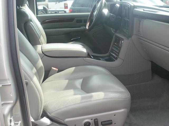 Cadillac Escalade ESV 2004 photo 4