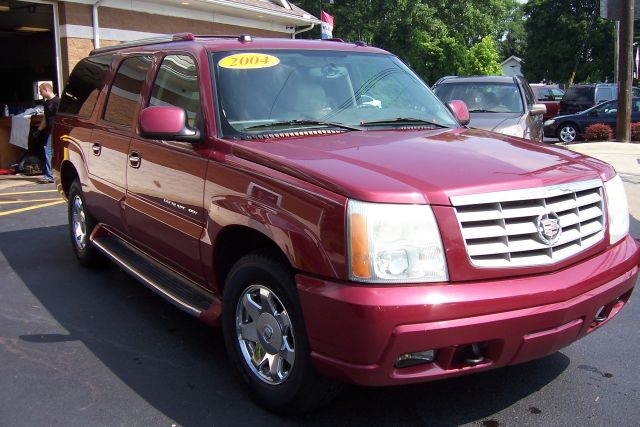 Cadillac Escalade ESV 2004 photo 1