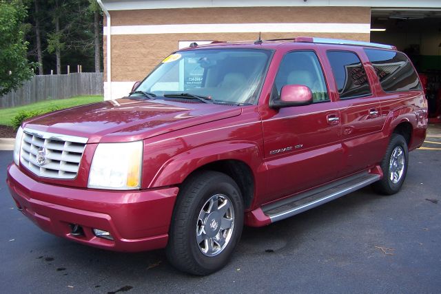 Cadillac Escalade ESV 2004 photo 3