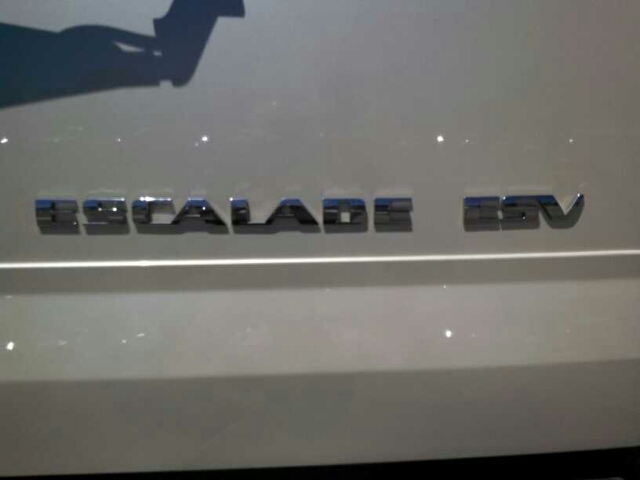 Cadillac Escalade ESV 2004 photo 3