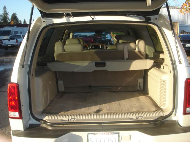 Cadillac Escalade ESV 2004 photo 4