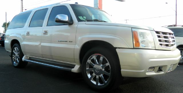 Cadillac Escalade ESV 2004 photo 23