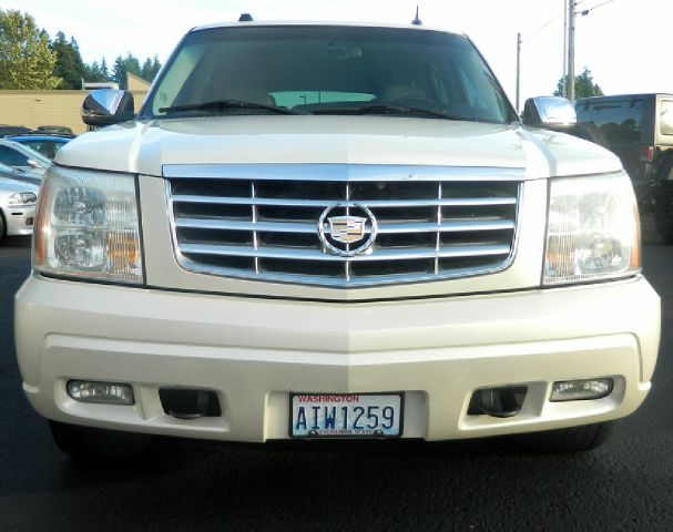 Cadillac Escalade ESV 2004 photo 24