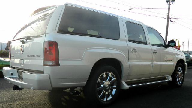 Cadillac Escalade ESV 2004 photo 25