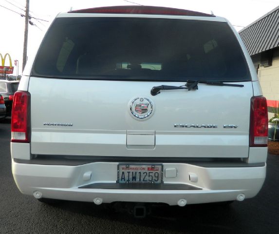 Cadillac Escalade ESV 2004 photo 27