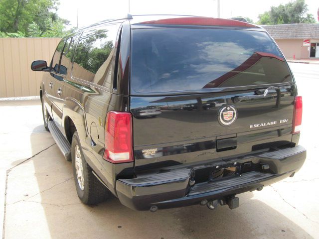 Cadillac Escalade ESV 2004 photo 3