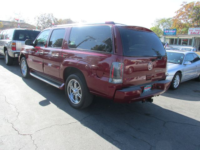 Cadillac Escalade ESV 2004 photo 1