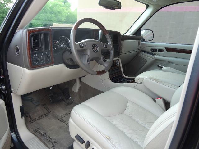 Cadillac Escalade ESV 2005 photo 3