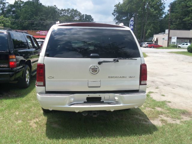 Cadillac Escalade ESV 2005 photo 2