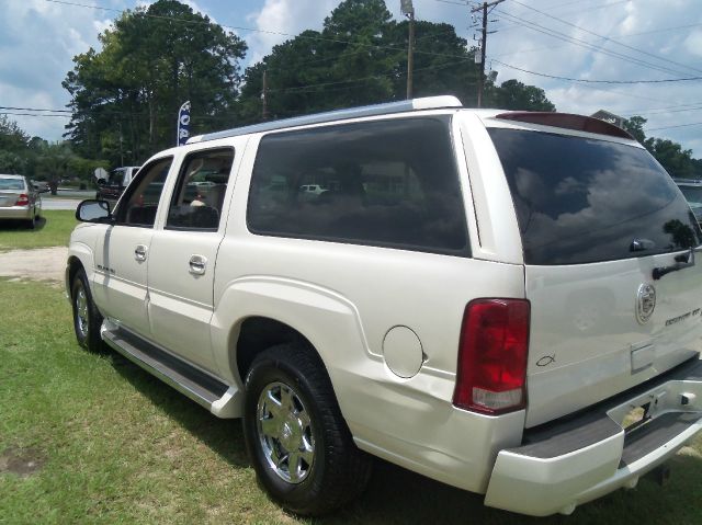 Cadillac Escalade ESV 2005 photo 3