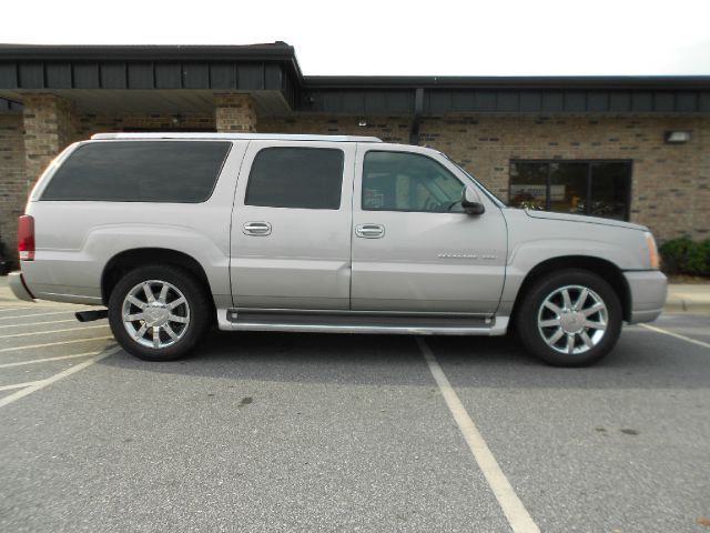 Cadillac Escalade ESV 2005 photo 3