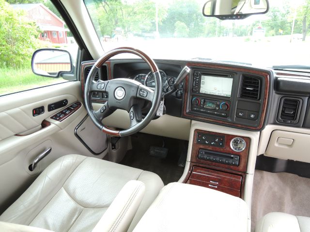 Cadillac Escalade ESV 2005 photo 27