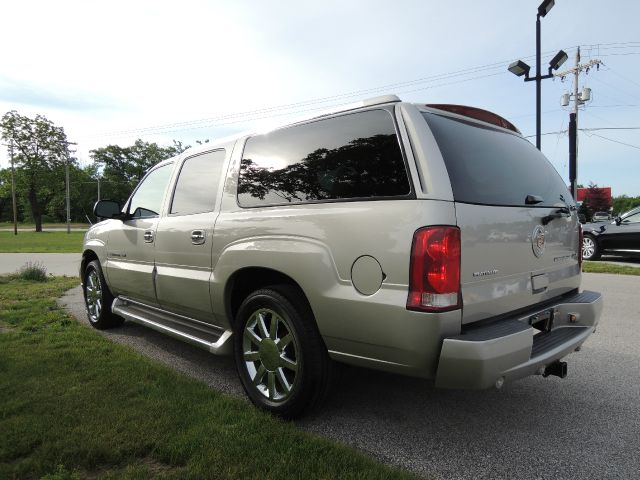 Cadillac Escalade ESV 2005 photo 31