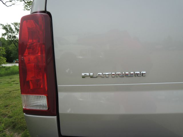 Cadillac Escalade ESV 2005 photo 5