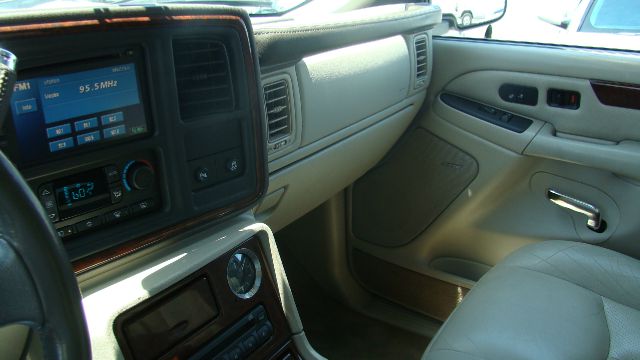 Cadillac Escalade ESV 2005 photo 11