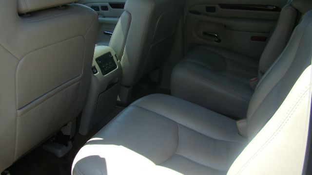 Cadillac Escalade ESV 2005 photo 14