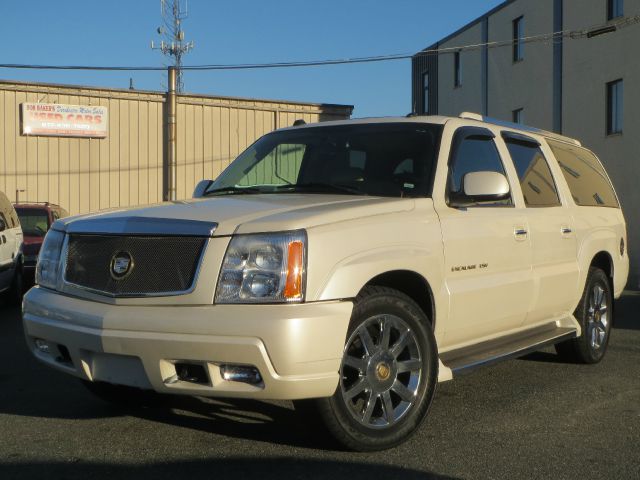 Cadillac Escalade ESV 2005 photo 2