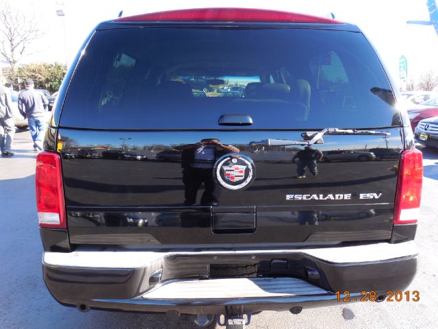 Cadillac Escalade ESV 2005 photo 1