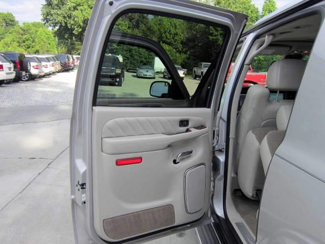 Cadillac Escalade ESV 2006 photo 11