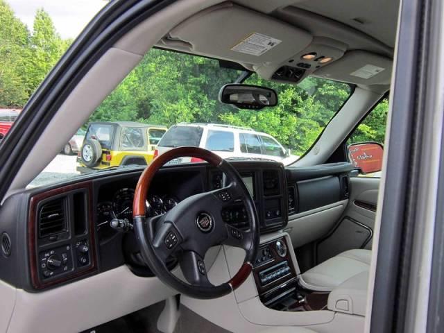 Cadillac Escalade ESV 2006 photo 19