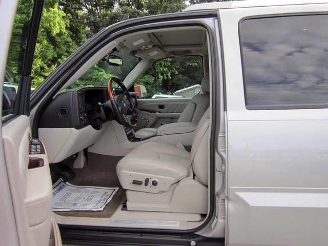 Cadillac Escalade ESV 2006 photo 21