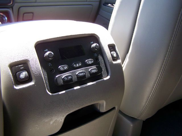 Cadillac Escalade ESV 2006 photo 17