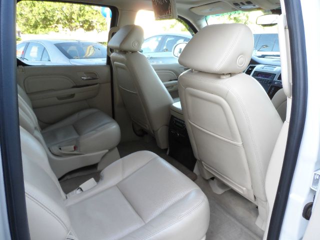 Cadillac Escalade ESV 2007 photo 16