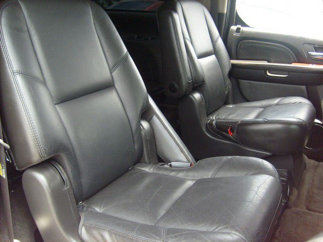 Cadillac Escalade ESV 2007 photo 1