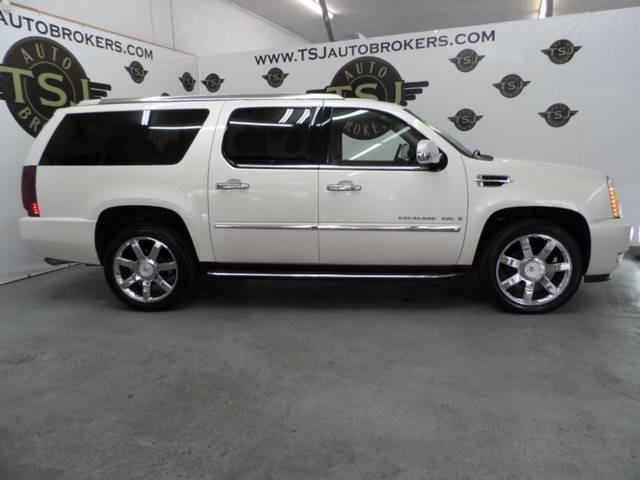 Cadillac Escalade ESV 2008 photo 2