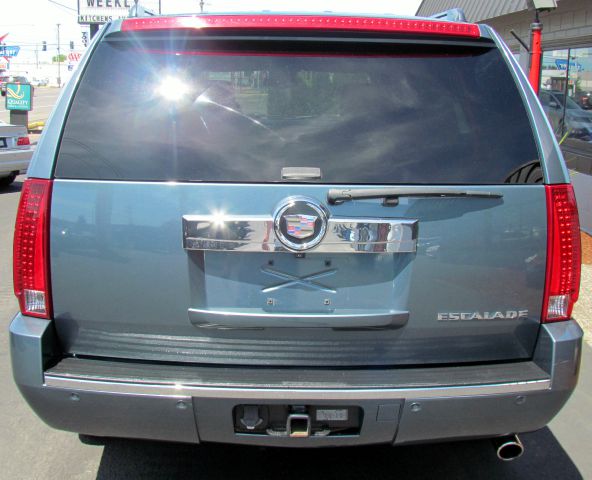 Cadillac Escalade ESV 2008 photo 1