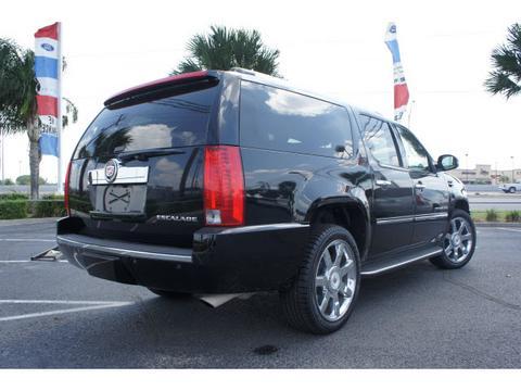 Cadillac Escalade ESV 2009 photo 1