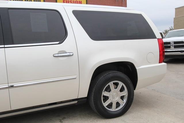 Cadillac Escalade ESV 2009 photo 11