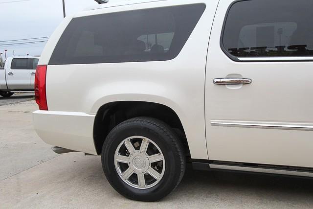 Cadillac Escalade ESV 2009 photo 31