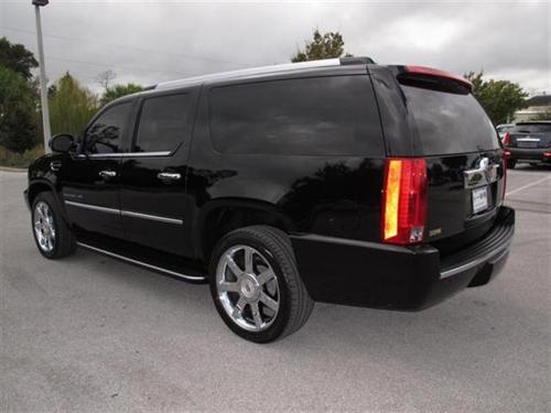 Cadillac Escalade ESV 2009 photo 2