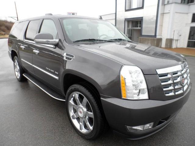 Cadillac Escalade ESV 2010 photo 3