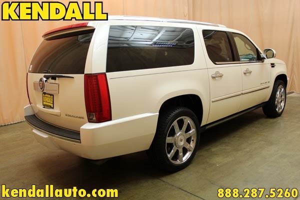 Cadillac Escalade ESV 2010 photo 3