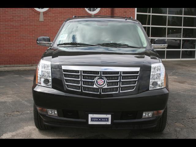 Cadillac Escalade ESV 2011 photo 3